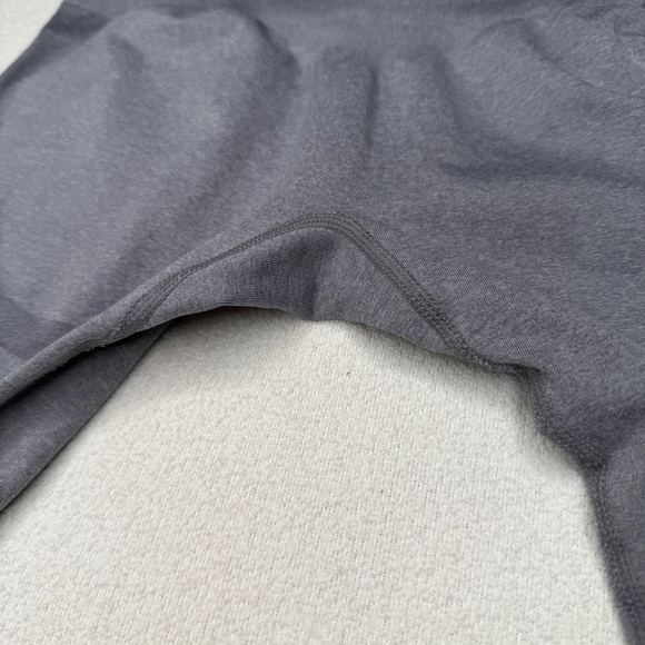 NVGTN Grey Mid Rise Contour Seamless Leggings - Picture 12 of 13